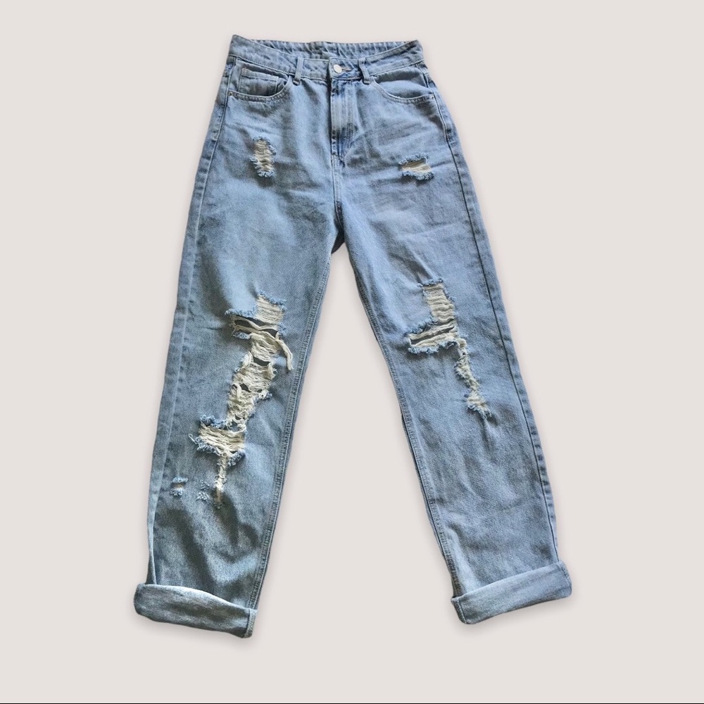 NEW! high waisted ripped jeans